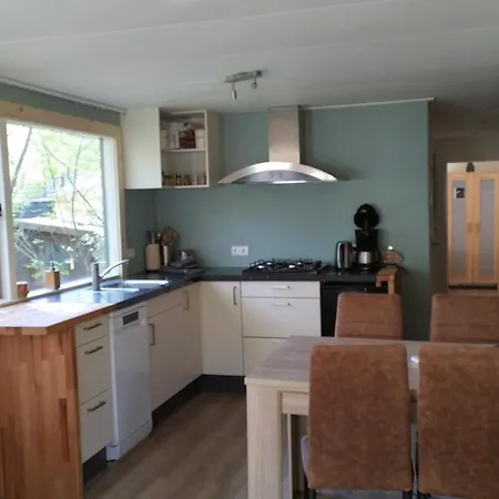 Wulft 47 Zonnig Gezellig 6P Chalet Met Zwembad In Bosrijke Omgeving Op Familie Camping De Vossenburcht IJhorst Exterior photo
